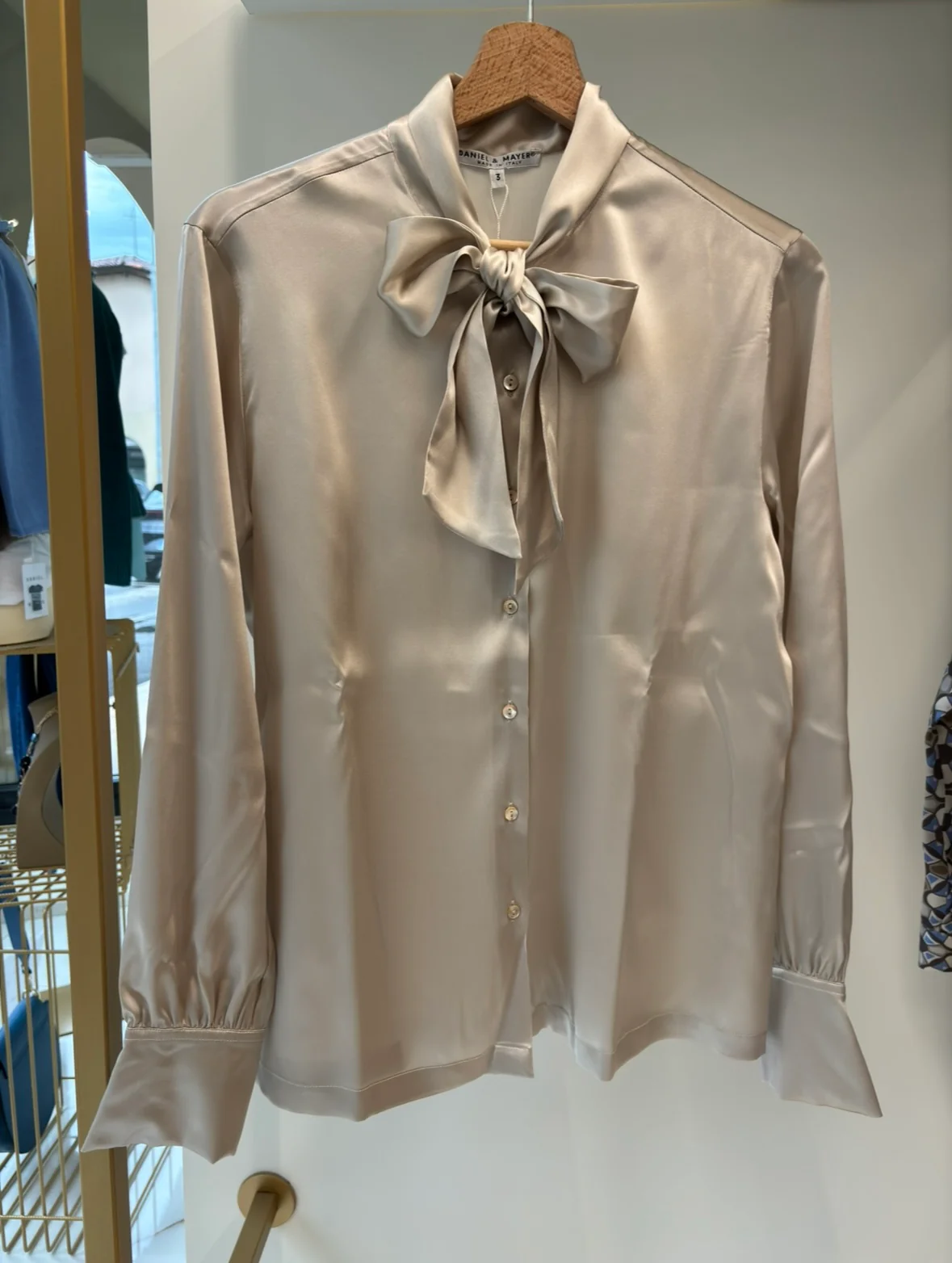 DANIEL & MAYER - CAMICIA IN SETA - BEIGE CON FIOCCO - immagine 5