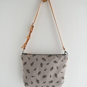 Tracolla CALATEA grigio perla germogli