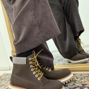 LA CARRIE - SCARPONCINO CON DIAMANTINI - BROWN