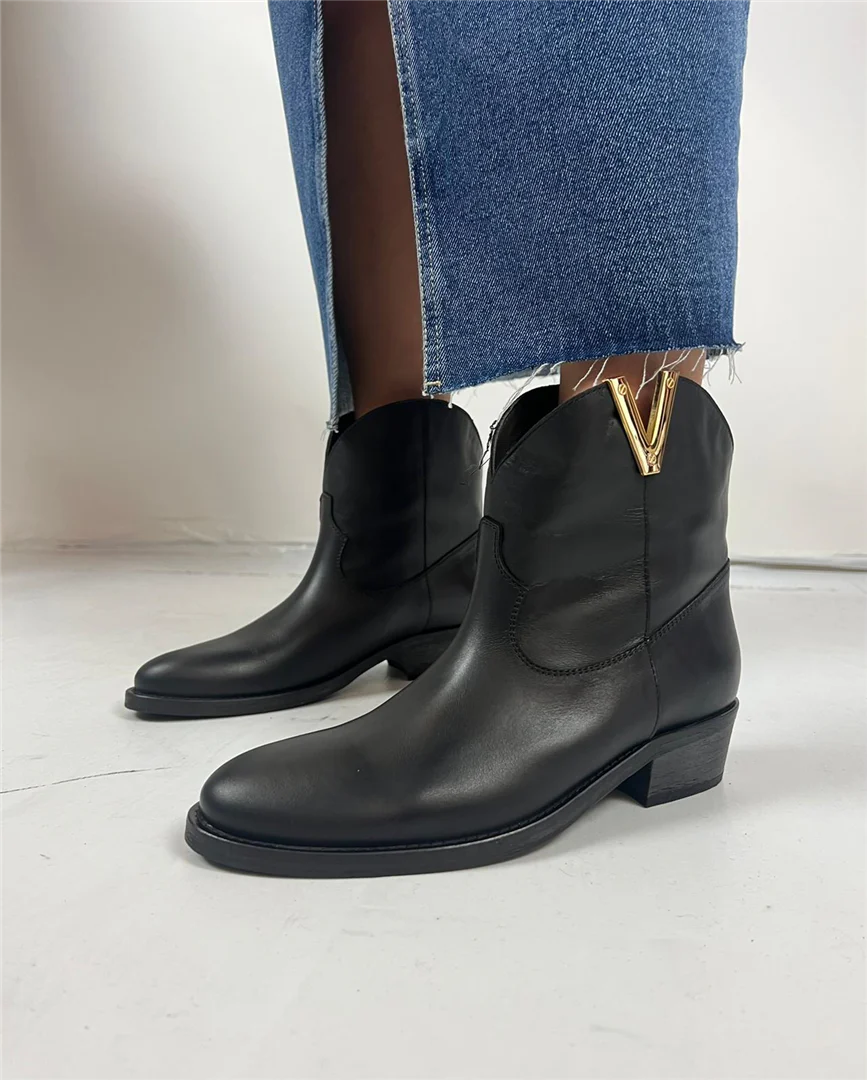 Tronchetto “malibu’” Con Rialzo Interno E Borchie Dorate - Via Roma 15 cod. 3946 - immagine 2