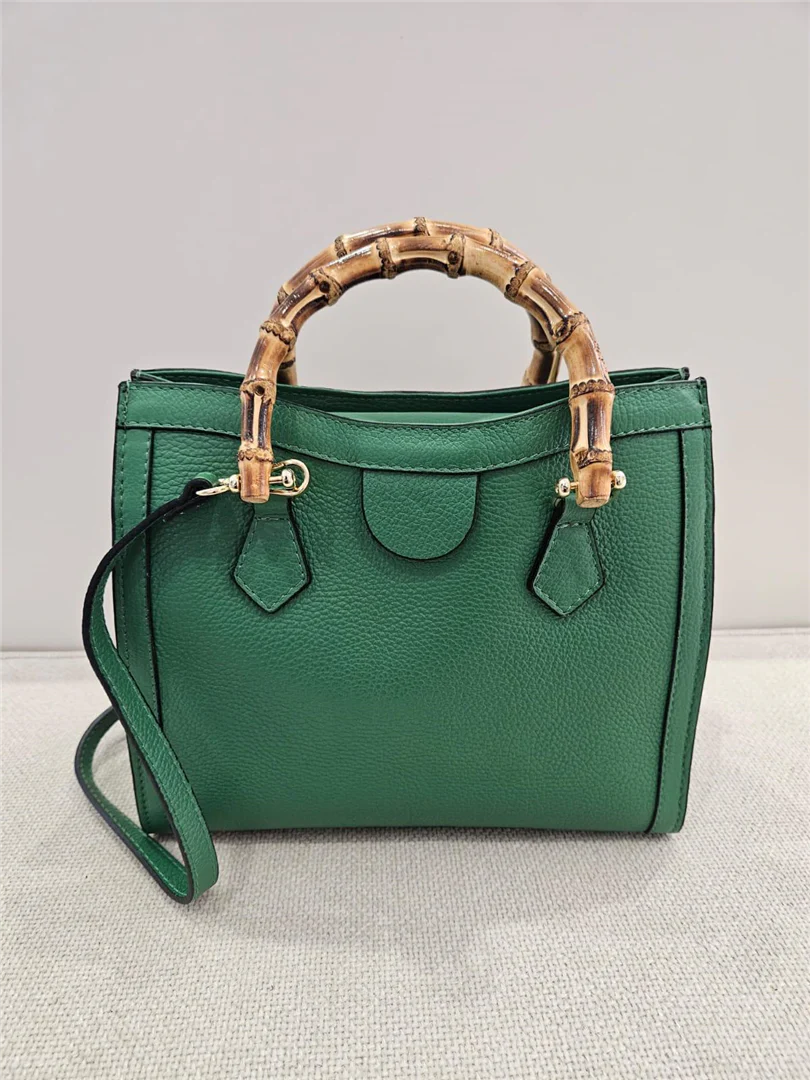 Borsa In Pelle Grande Con Manici Legno Cm 28 X Cm 24 - Divisione Chickster's cod. M3529 - immagine 2