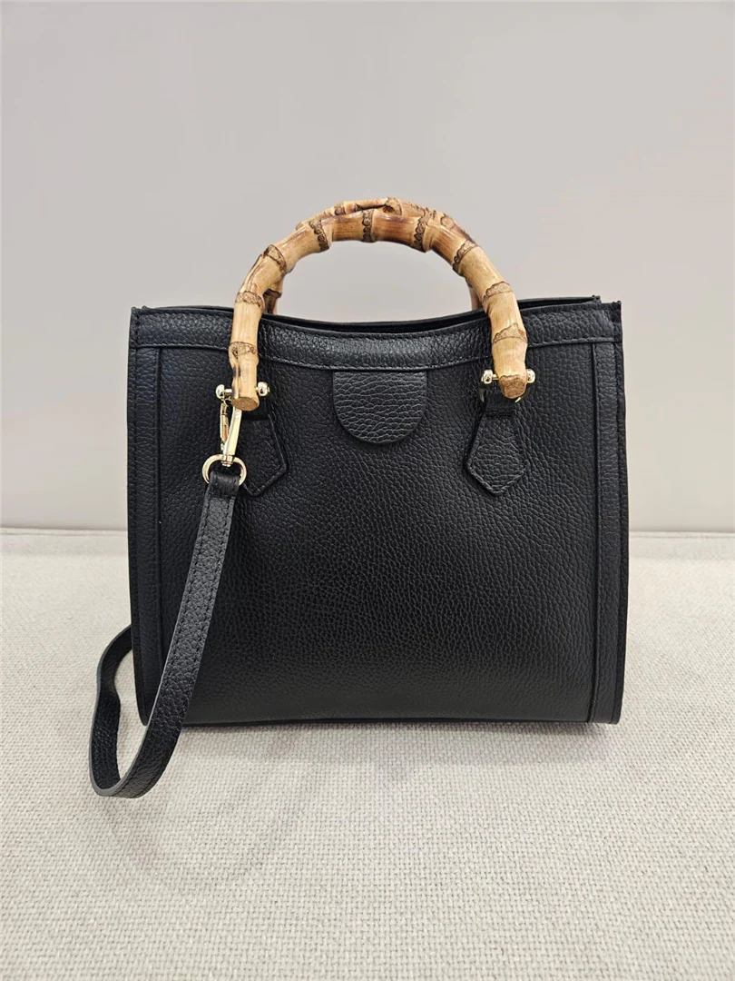 Borsa In Pelle Grande Con Manici Legno Cm 28 X Cm 24 - Divisione Chickster's cod. M3529 - immagine 3