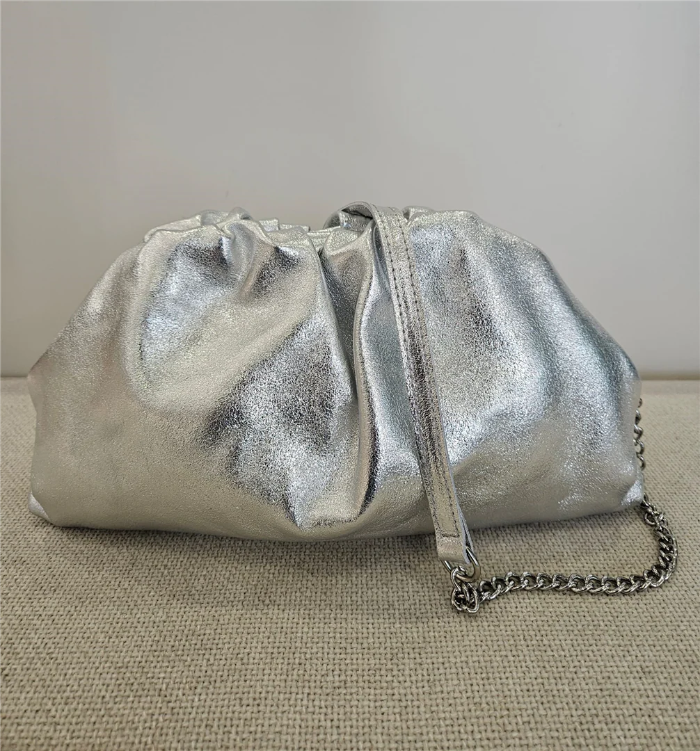 Borsa Pasticcino Grande Laminata Con Tracolla Argento E Pelle - Divisione Chickster's cod. M3539 - immagine 4