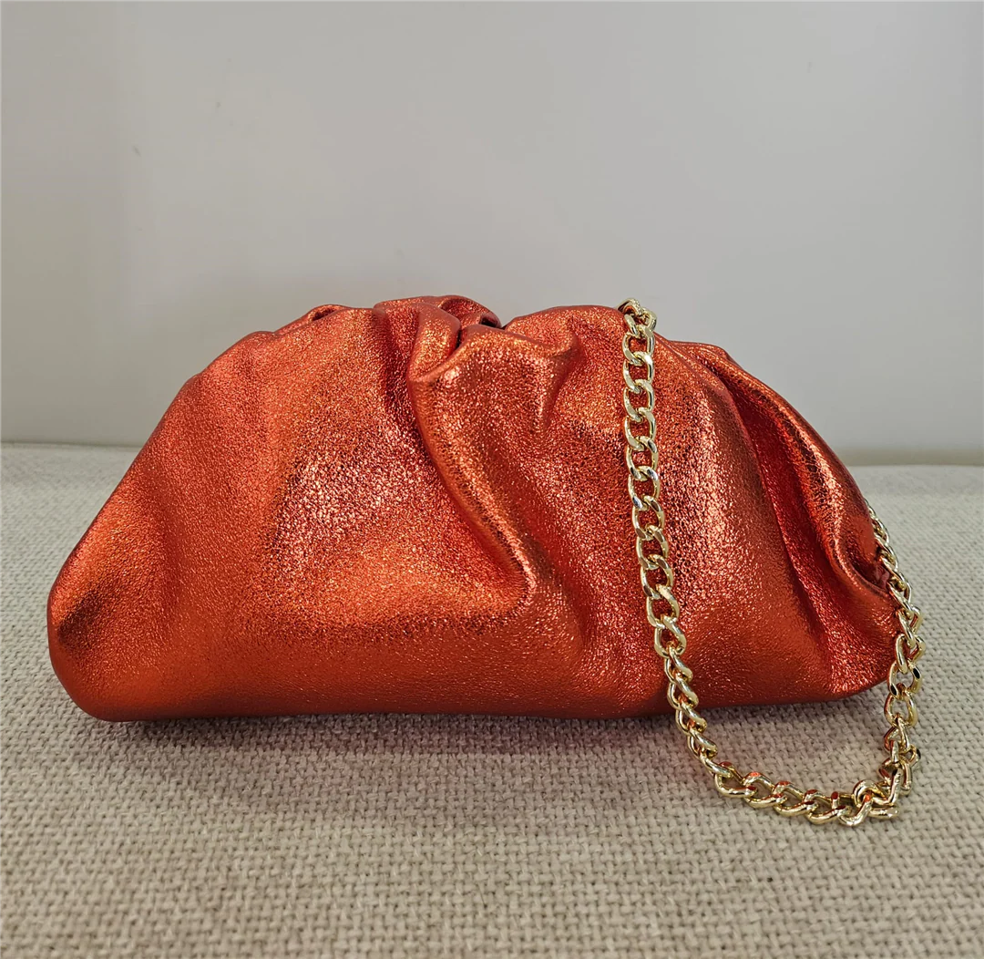 Borsa Pasticcino Piccola Laminata Con Tracolla Dorata - Divisione Chickster's cod. M3540 - immagine 6