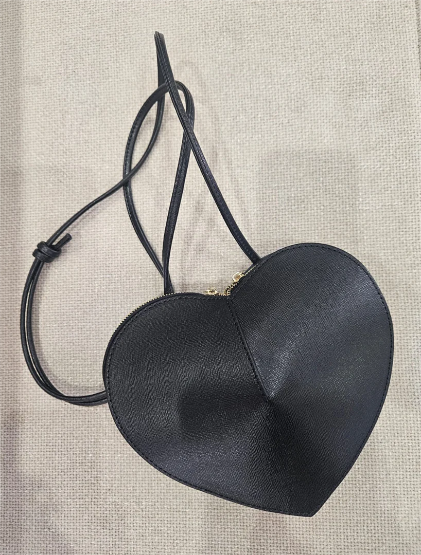 Borsa Cuore In Pelle Con Zip E Tracolla - Divisione Chickster's cod. M3567 - immagine 2