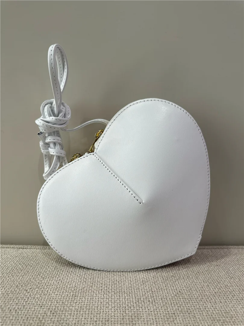 Borsa Cuore In Pelle Con Zip E Tracolla - Divisione Chickster's cod. M3567 - immagine 8