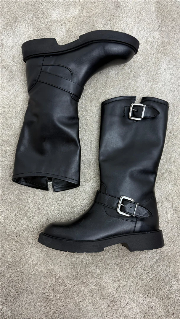 Biker In Pelle Con Fibbie - Via Mondana cod. VMD001