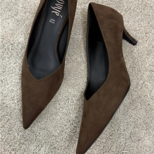 ' Decollete In Camoscio Tacco Cm 7 - Ovye' cod. 25/NCBRUNACAM