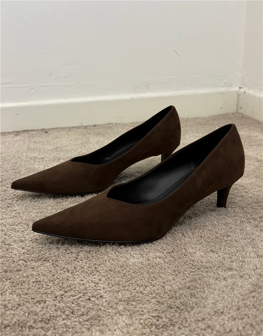 ' Decollete In Camoscio Tacco Cm 7 - Ovye' cod. 25/NCBRUNACAM - immagine 3