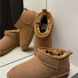 Stivaletto In Camoscio Ovyè,para Cm 3 - Ovye' cod. 25/SEI1200CRO