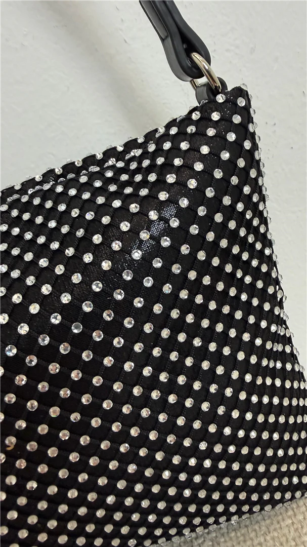 Borsa Pochette Cristal Con Strass E Tracolla Lung. Cm 27 H. Cm 19 - Divisione Chickster's cod. M3594 - immagine 4