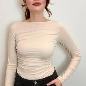 Top Drappeggiato Manica Lunga Beige – Scollo Barca Elegante - Grace & Mila Paris cod. VALEDA