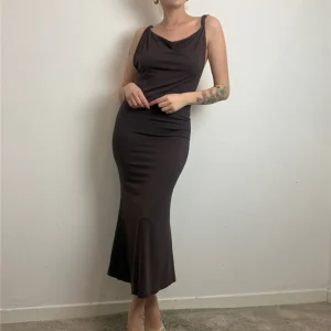 Abito Lungo Donna – Moro Con Schiena Scoperta E Drappeggio - Haveone cod. AVS_Q027