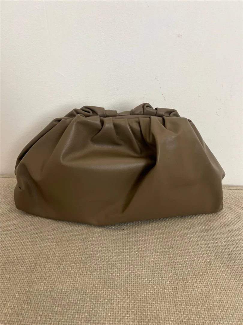 Borsa Pasticcino Grande Con Tracolla Argento Lung. Cm 34 H. Cm 20 - Divisione Chickster's cod. M3538 - immagine 2