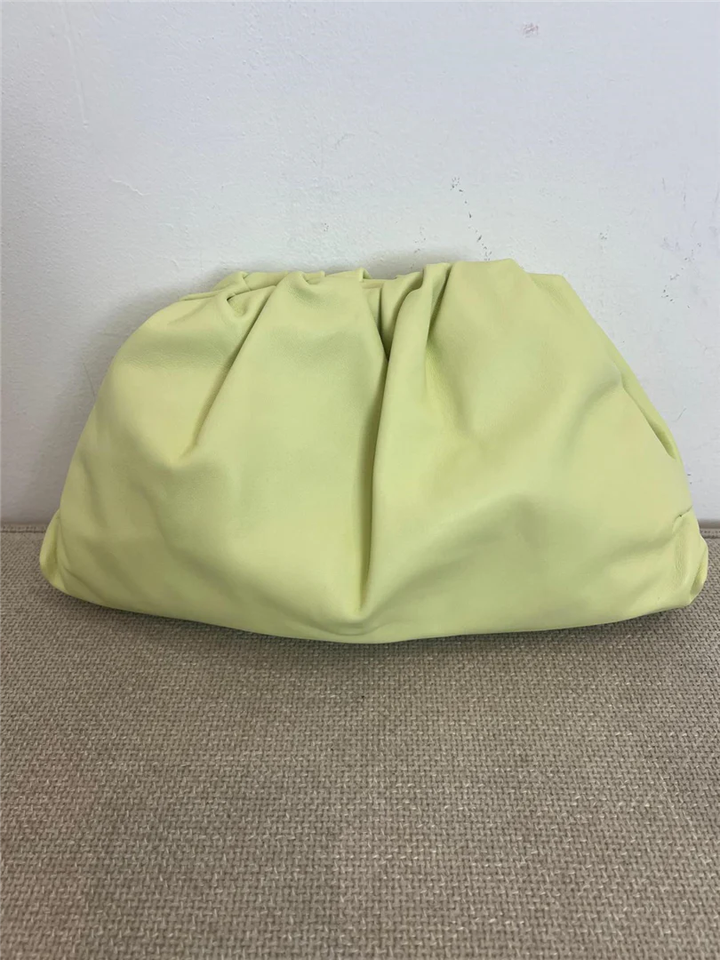 Borsa Pasticcino Grande Con Tracolla Argento Lung. Cm 34 H. Cm 20 - Divisione Chickster's cod. M3538 - immagine 6