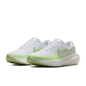 Nike Revolution 8 – White/Metallic Silver/Barely