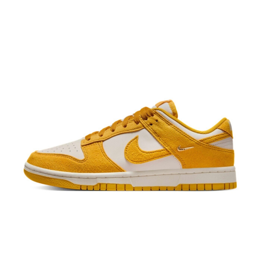 Nike Dunk Low – Pale Ivory/Sail/Metallic Gold/Dark Sulfur - immagine 3