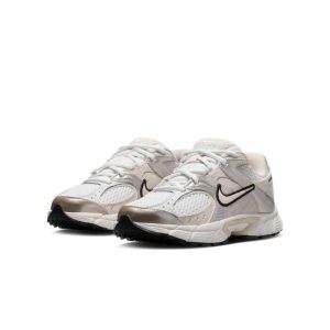 Nike V5 RNR (GS) – Summit White/Sail/Black/Light Orewood Brown