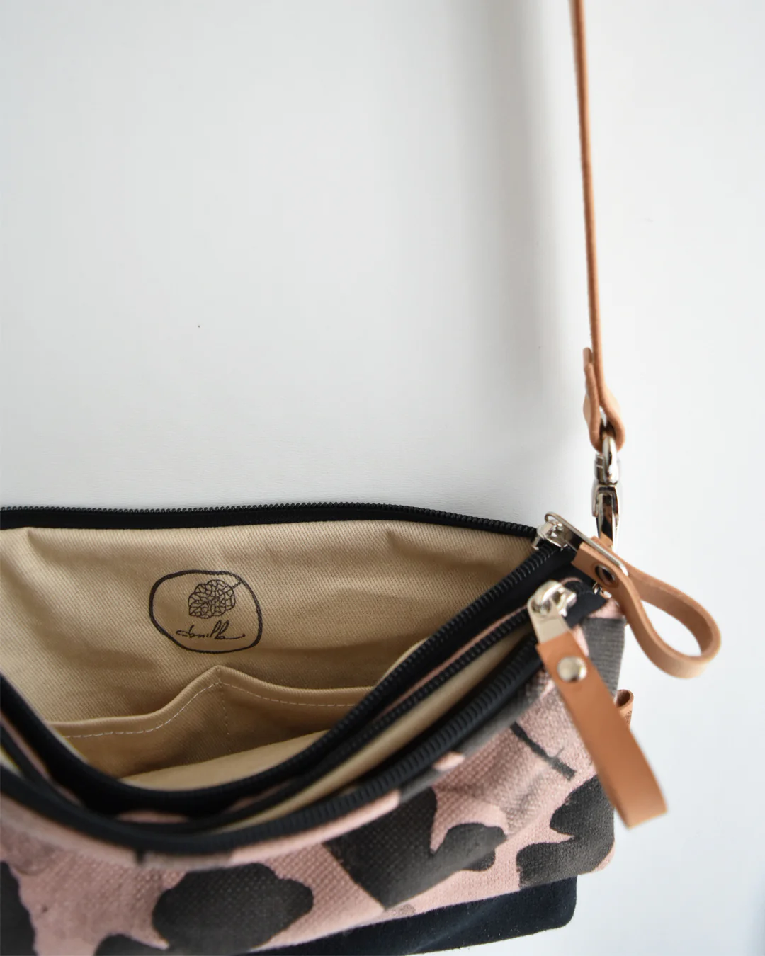 Tracolla doppia CAMELIA nero + rosa antico gingko nero - immagine 4