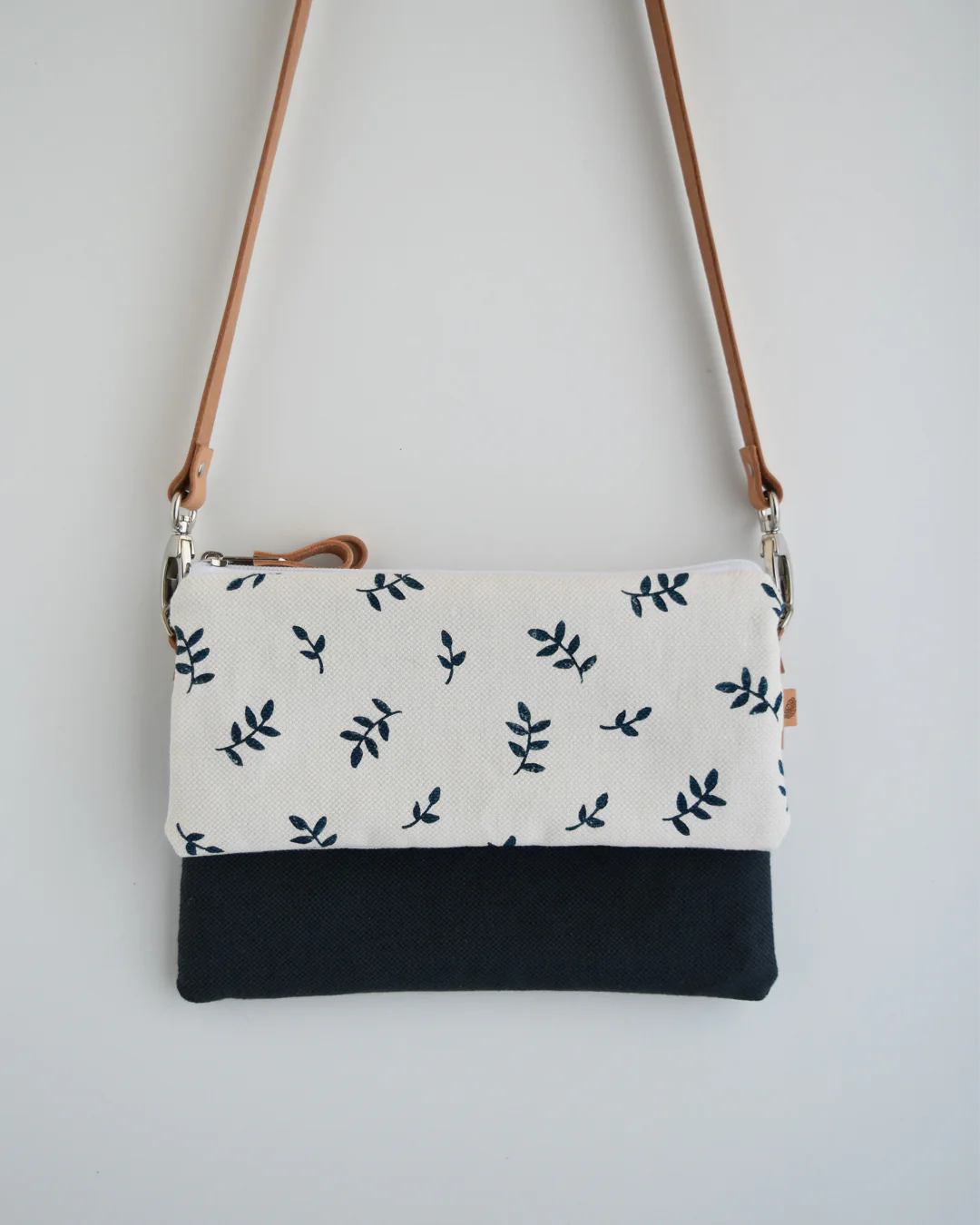 Tracolla doppia CAMELIA blu + bianco germogli - immagine 3