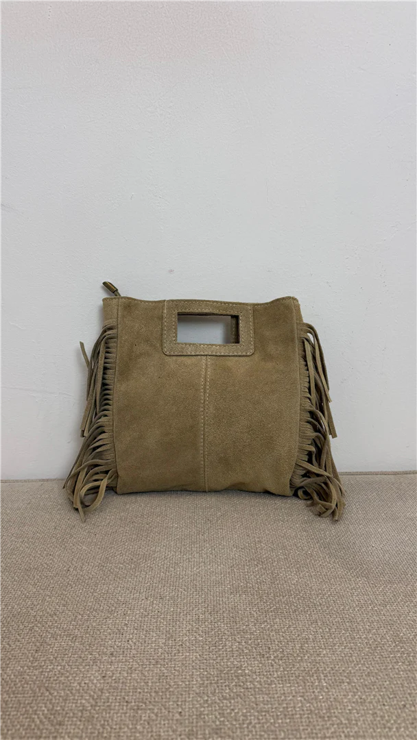 Borsa A Mano Con Tracolla E Frange Laterali, Lung. Cm 23 H. Cm 26 - Divisione Chickster's cod. M3597 - immagine 7