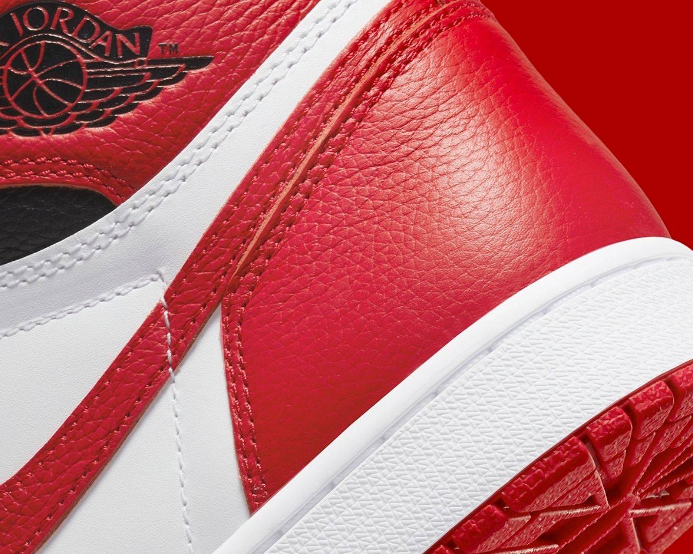 NIKE AIR JORDAN 1 RETRO HIGH OG 555088-161 - immagine 7