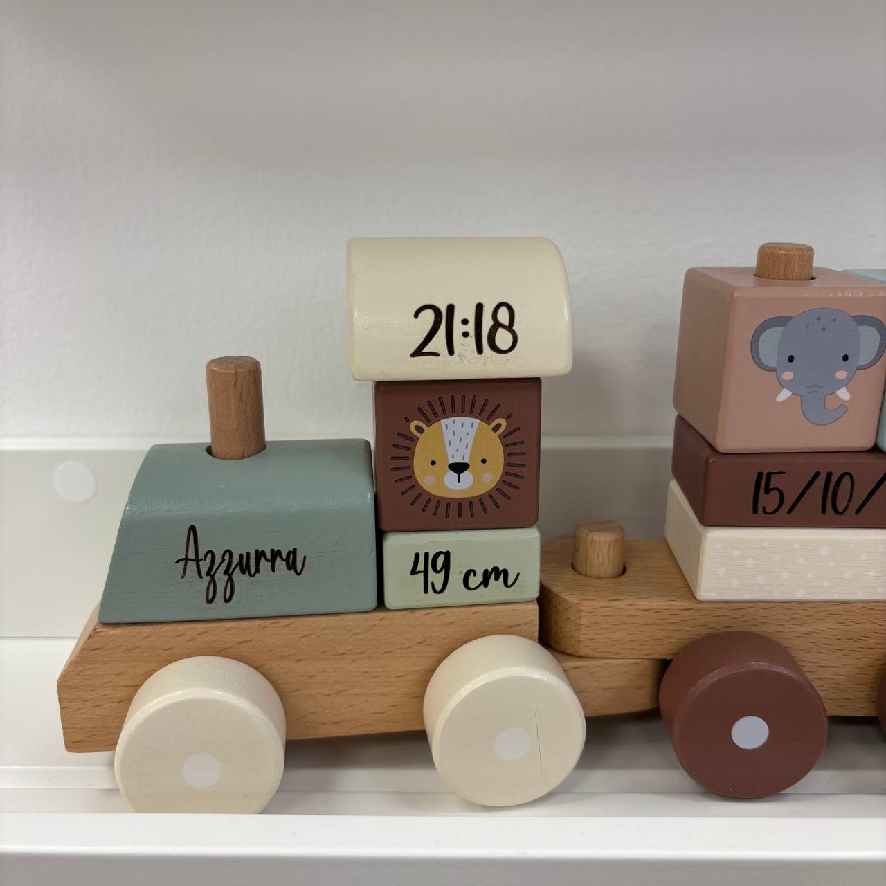 Trenino in legno personalizzabile - immagine 4