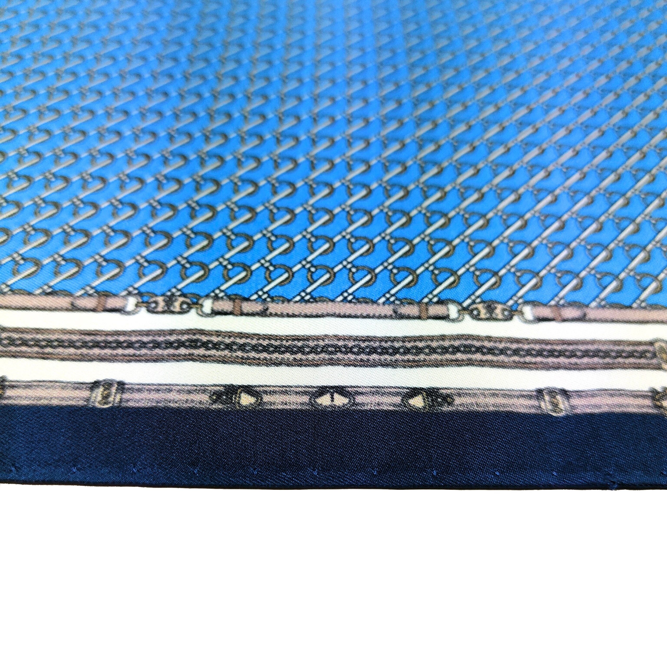 Pochette fondo azzurro con micro fantasia e cornice reale - immagine 3